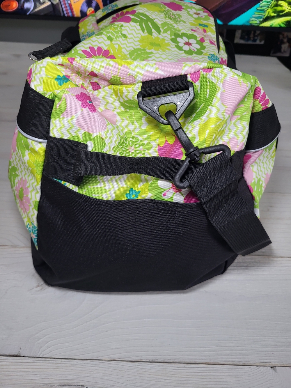 L.L. Bean Duffle Bag Retro Floral Travel Vacation Gym. - Picture 3 of 11